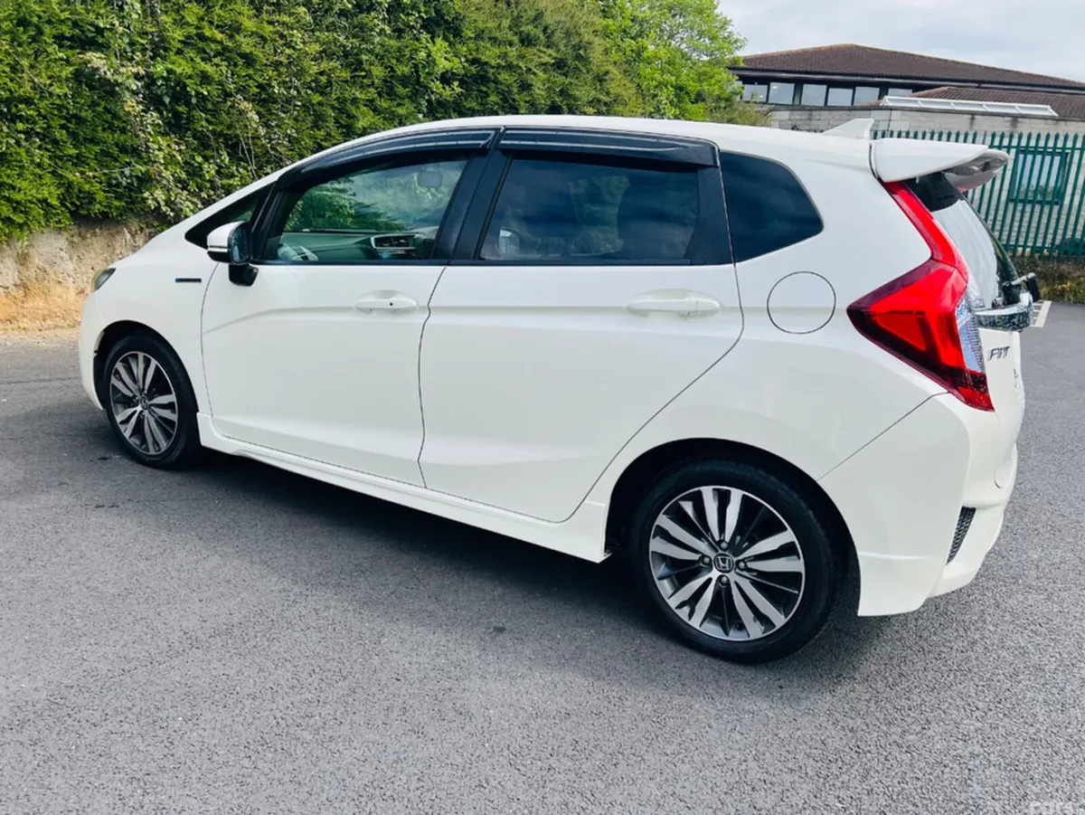 Honda Fit Hatchback, Petrol Hybrid, 2017, White