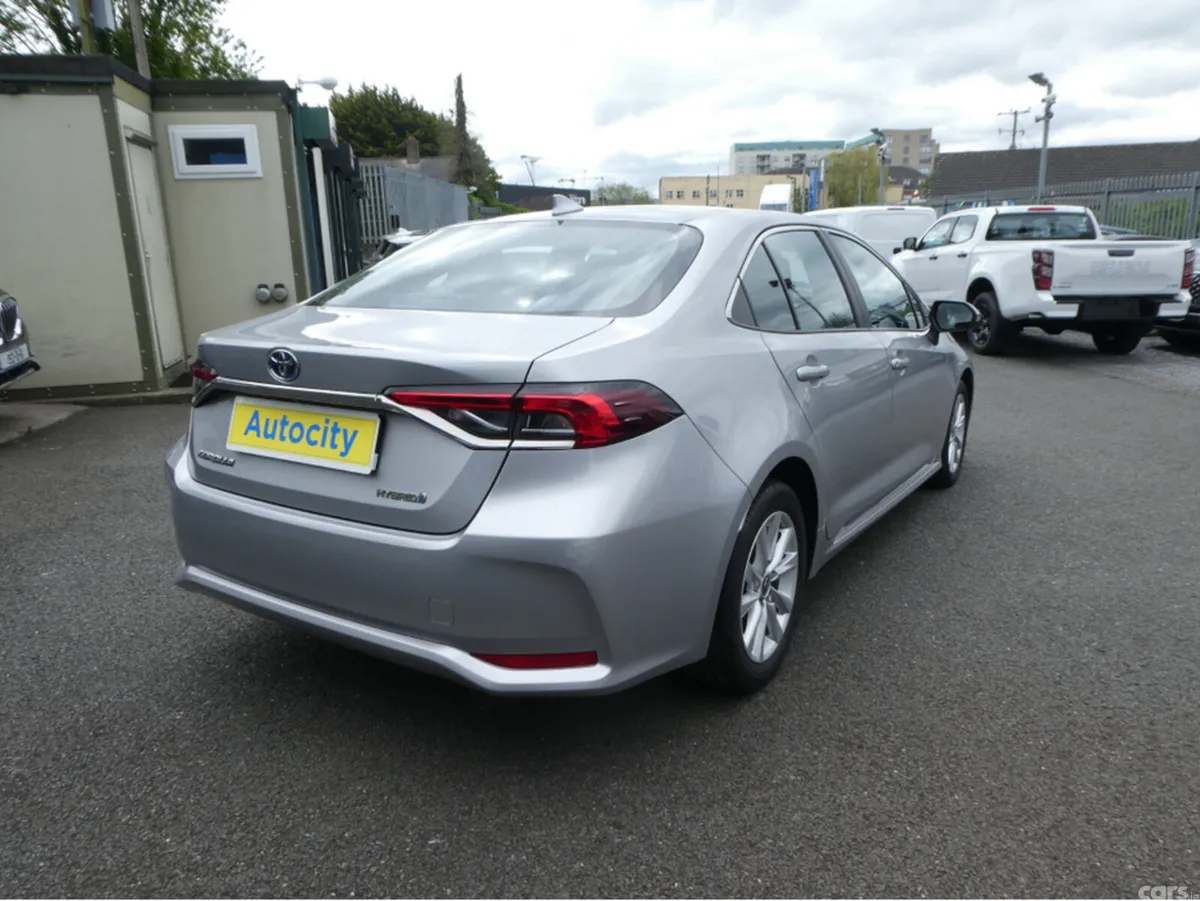 Toyota Corolla Saloon, Petrol Hybrid, 2023, Grey