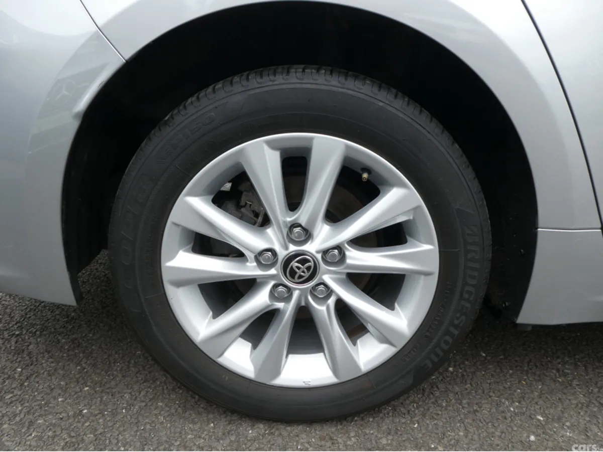 Toyota Corolla Saloon, Petrol Hybrid, 2023, Grey