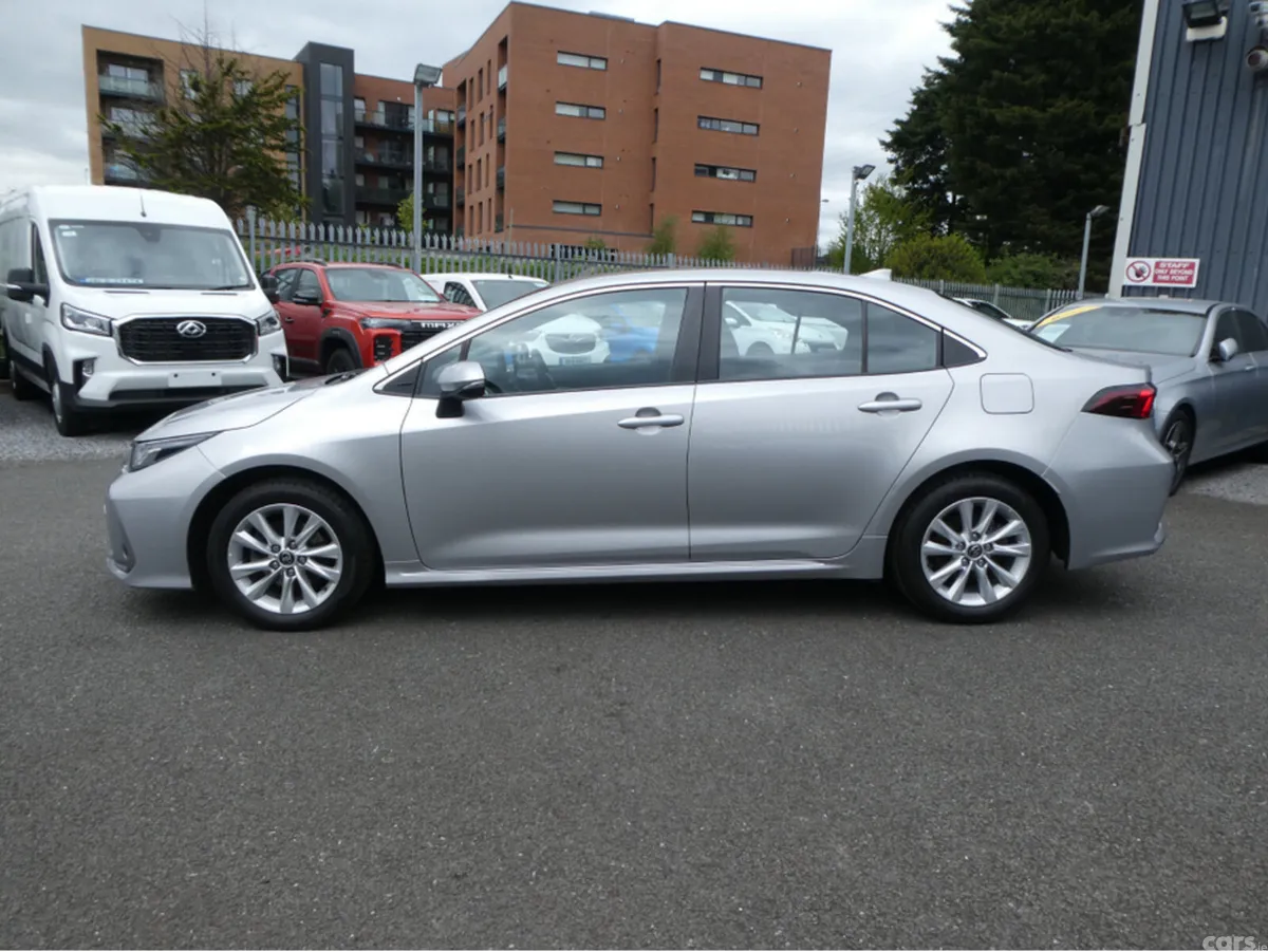 Toyota Corolla Saloon, Petrol Hybrid, 2023, Grey