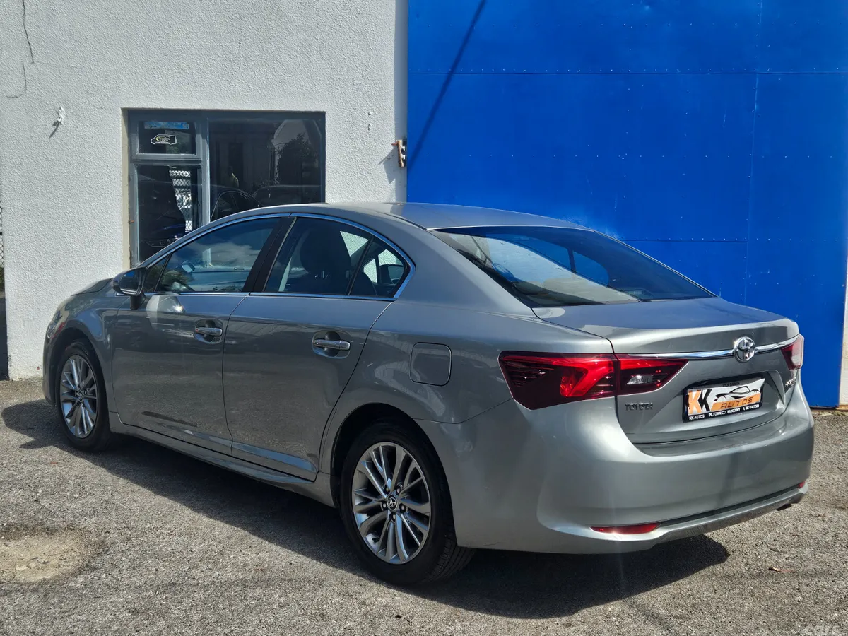 Toyota Avensis Saloon, Diesel, 2016, Grey