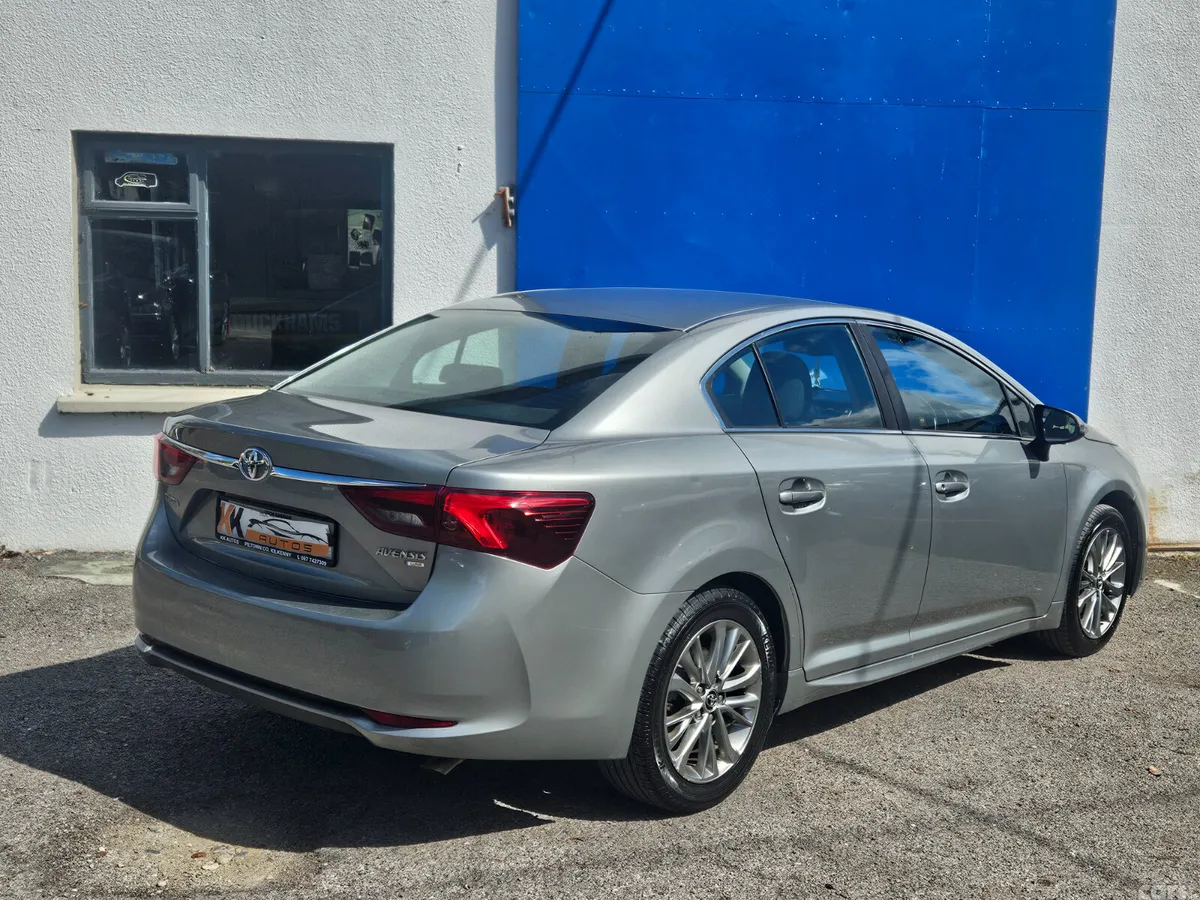 Toyota Avensis Saloon, Diesel, 2016, Grey