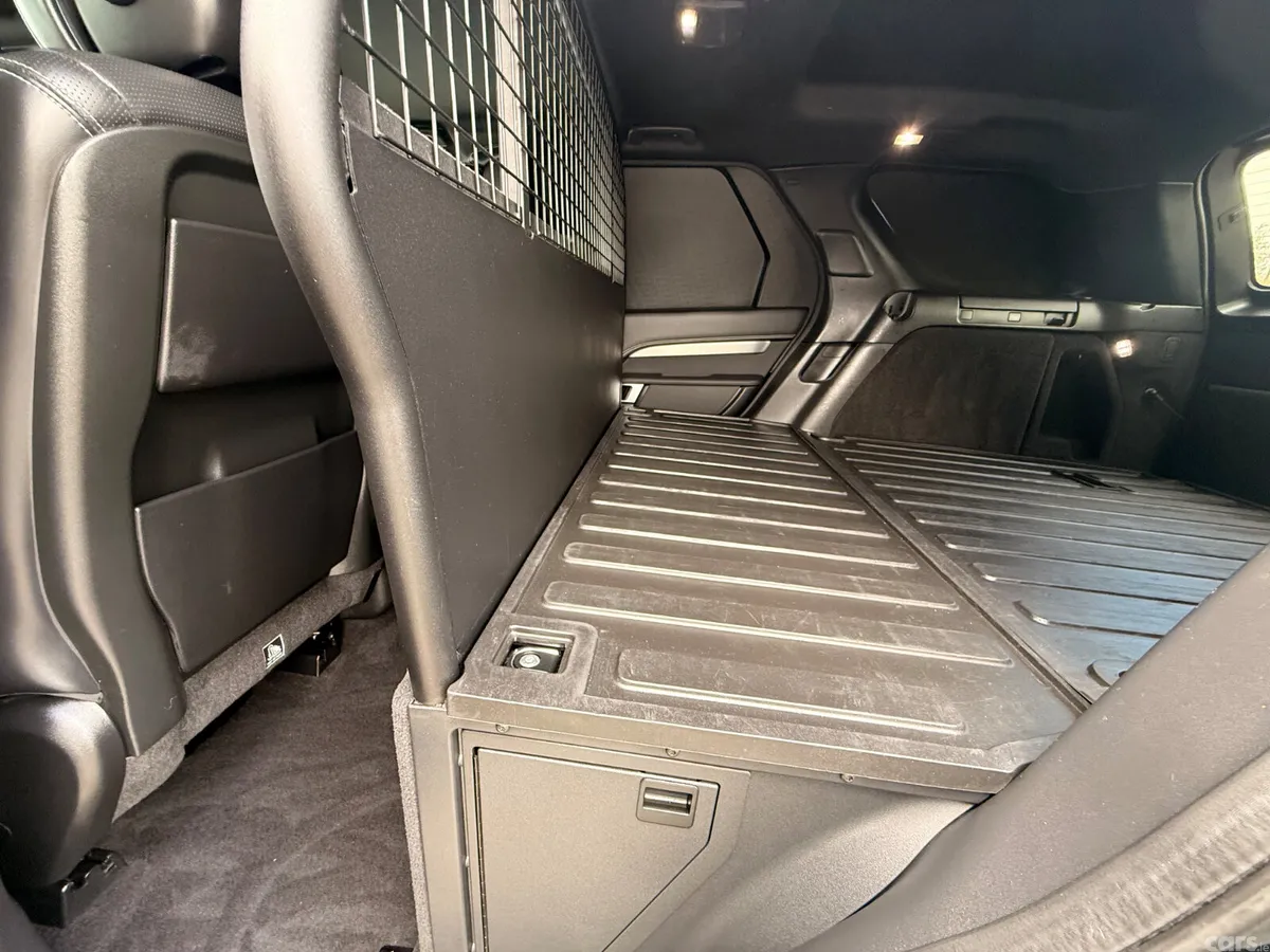 Land Rover Discovery SUV, Diesel, 2023, Black