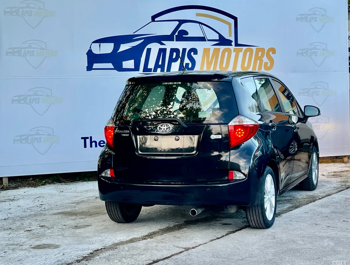 Toyota Ractis Hatchback, Petrol, 2013, Black