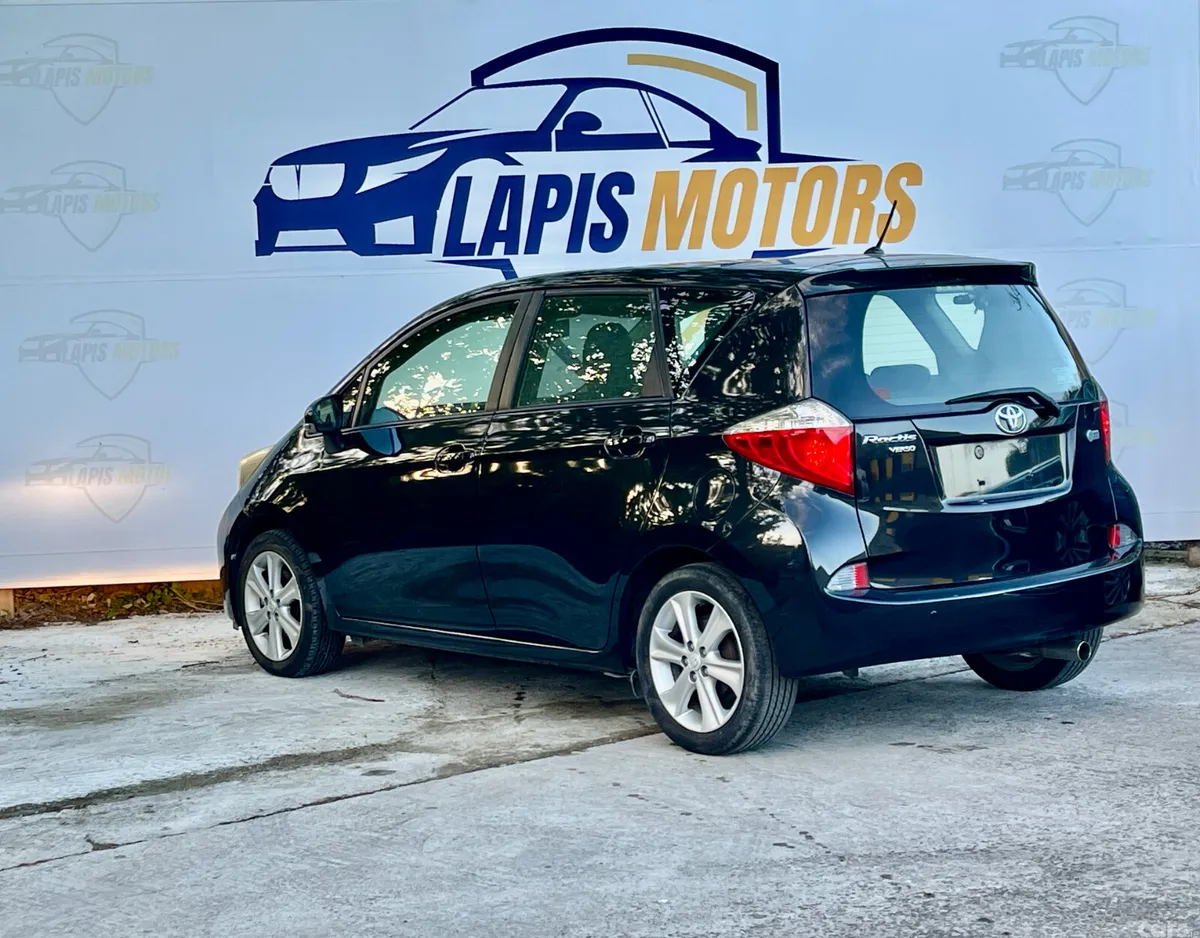 Toyota Ractis Hatchback, Petrol, 2013, Black