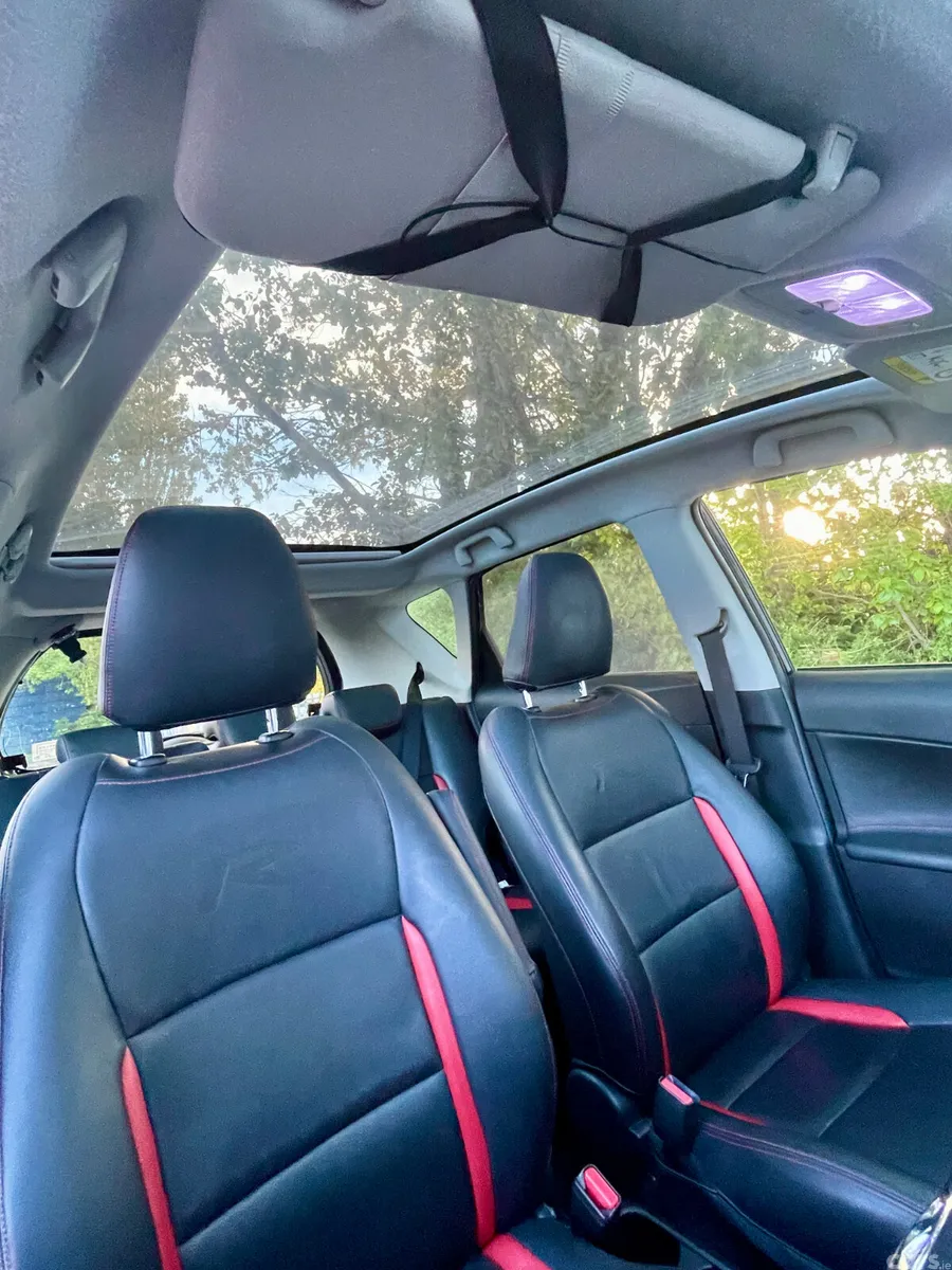 Toyota Ractis Hatchback, Petrol, 2013, Black