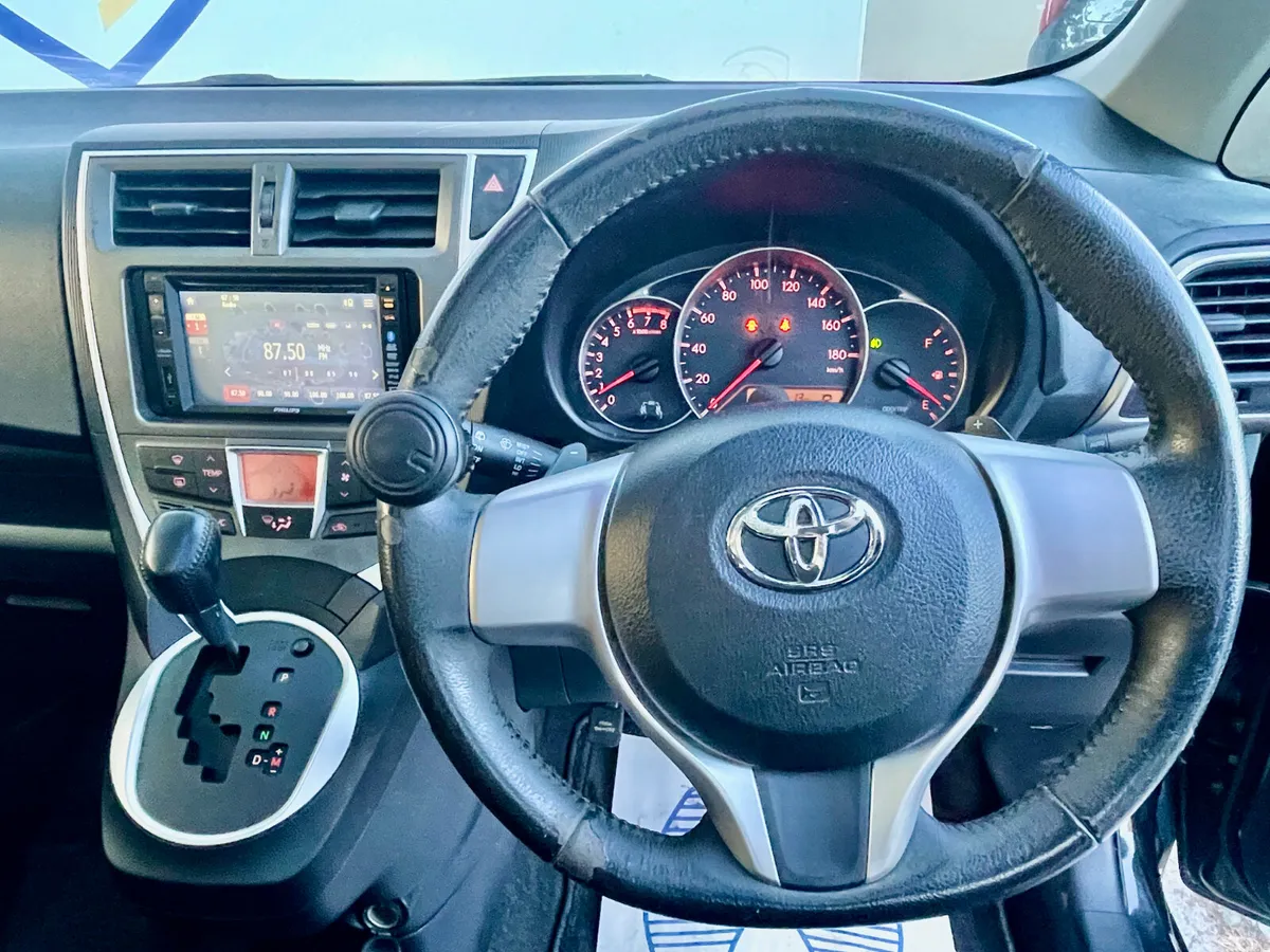 Toyota Ractis Hatchback, Petrol, 2013, Black