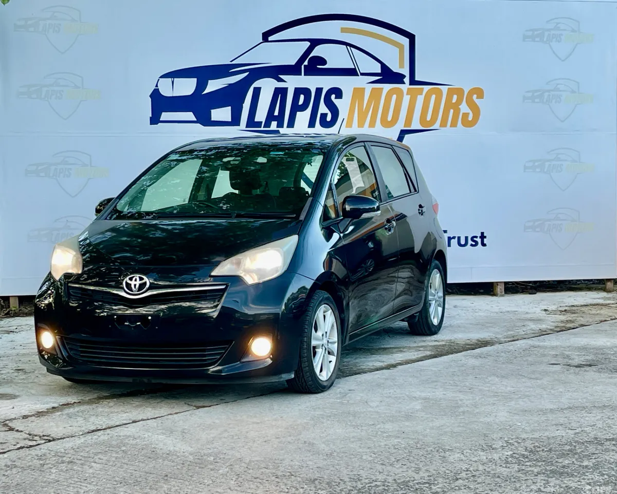 Toyota Ractis Hatchback, Petrol, 2013, Black