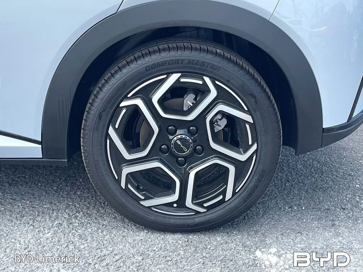 BYD DOLPHIN Hatchback, Electric, 2025, Silver