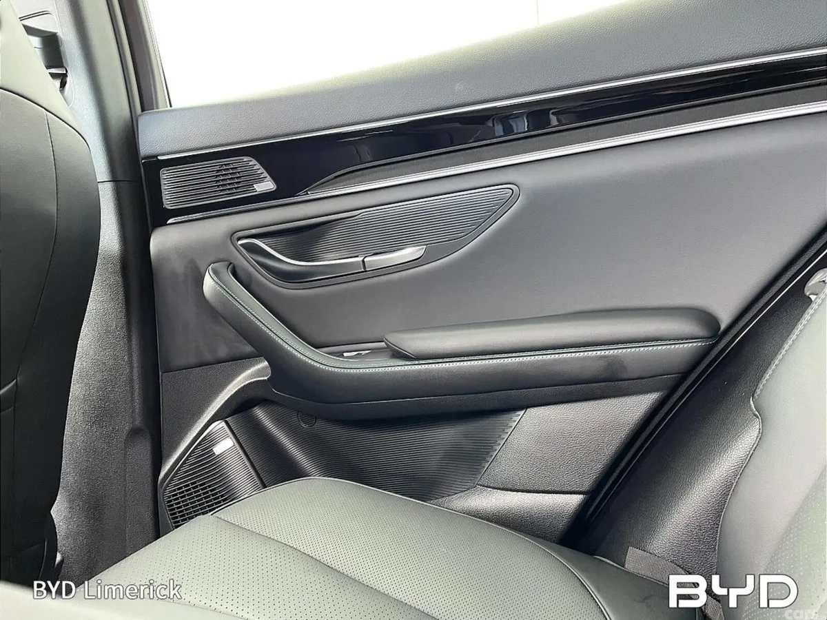 BYD SEAL U SUV, Petrol Plug-in Hybrid, 2024, Blue