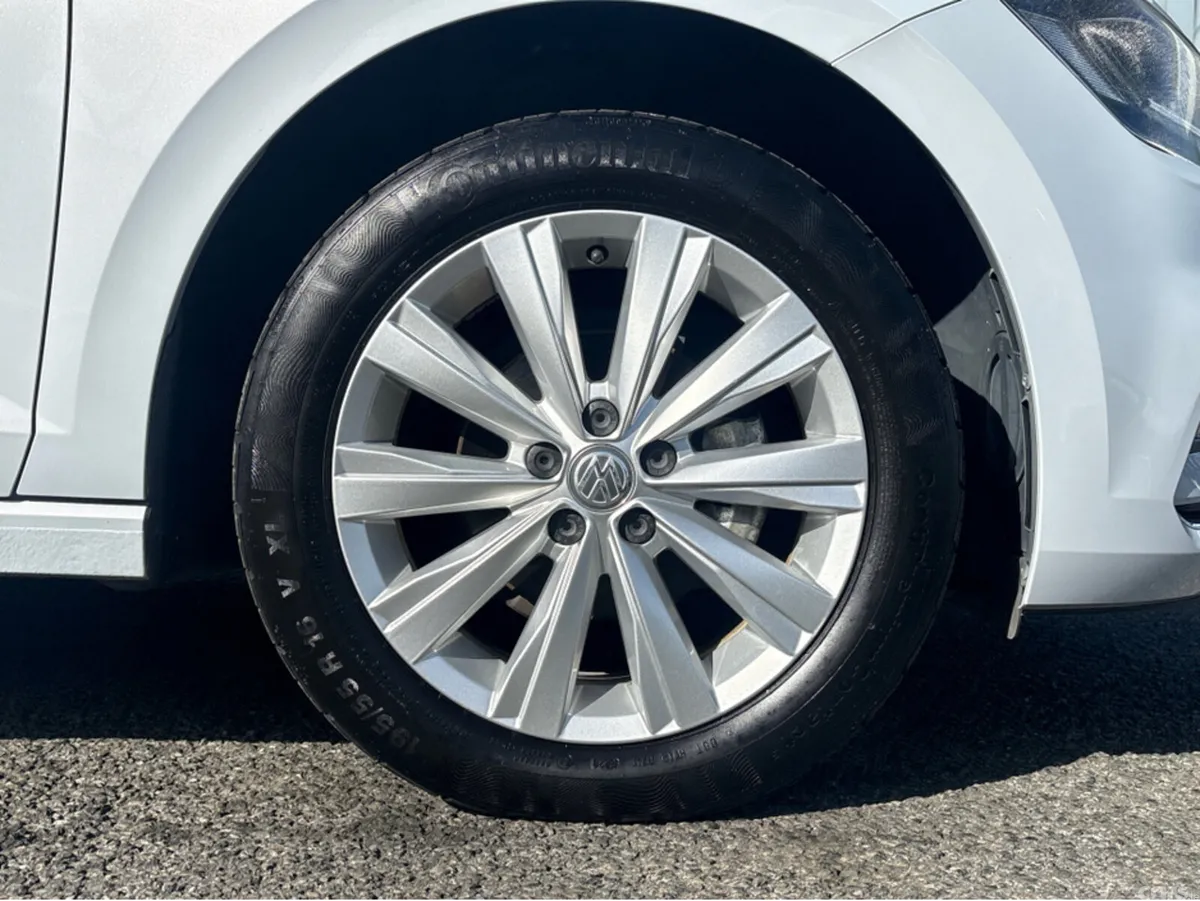 Volkswagen Polo Hatchback, Petrol, 2018, White