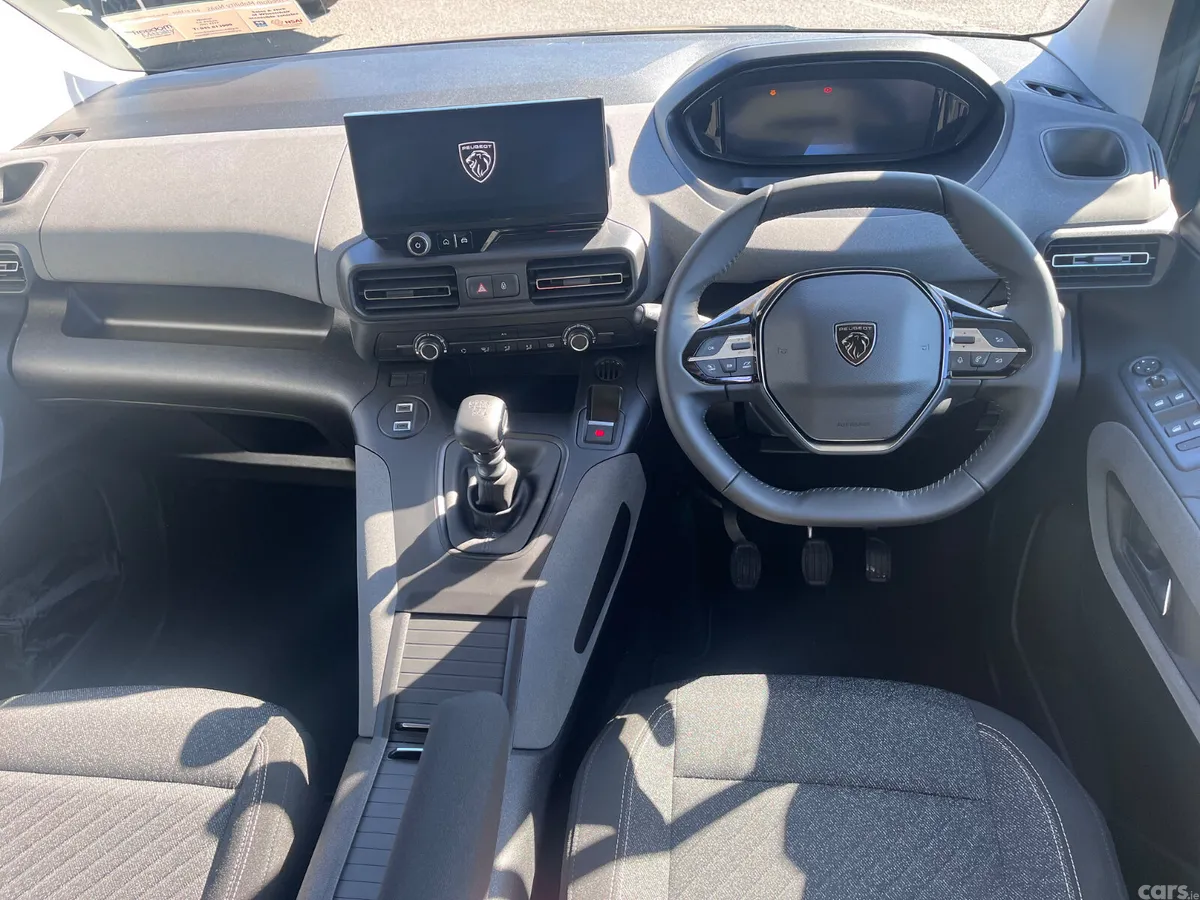 Peugeot Rifter MPV, Diesel, 2027, Black
