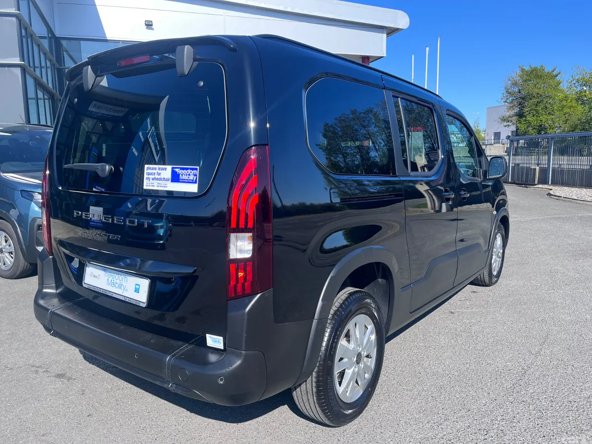 Peugeot Rifter MPV, Diesel, 2027, Black