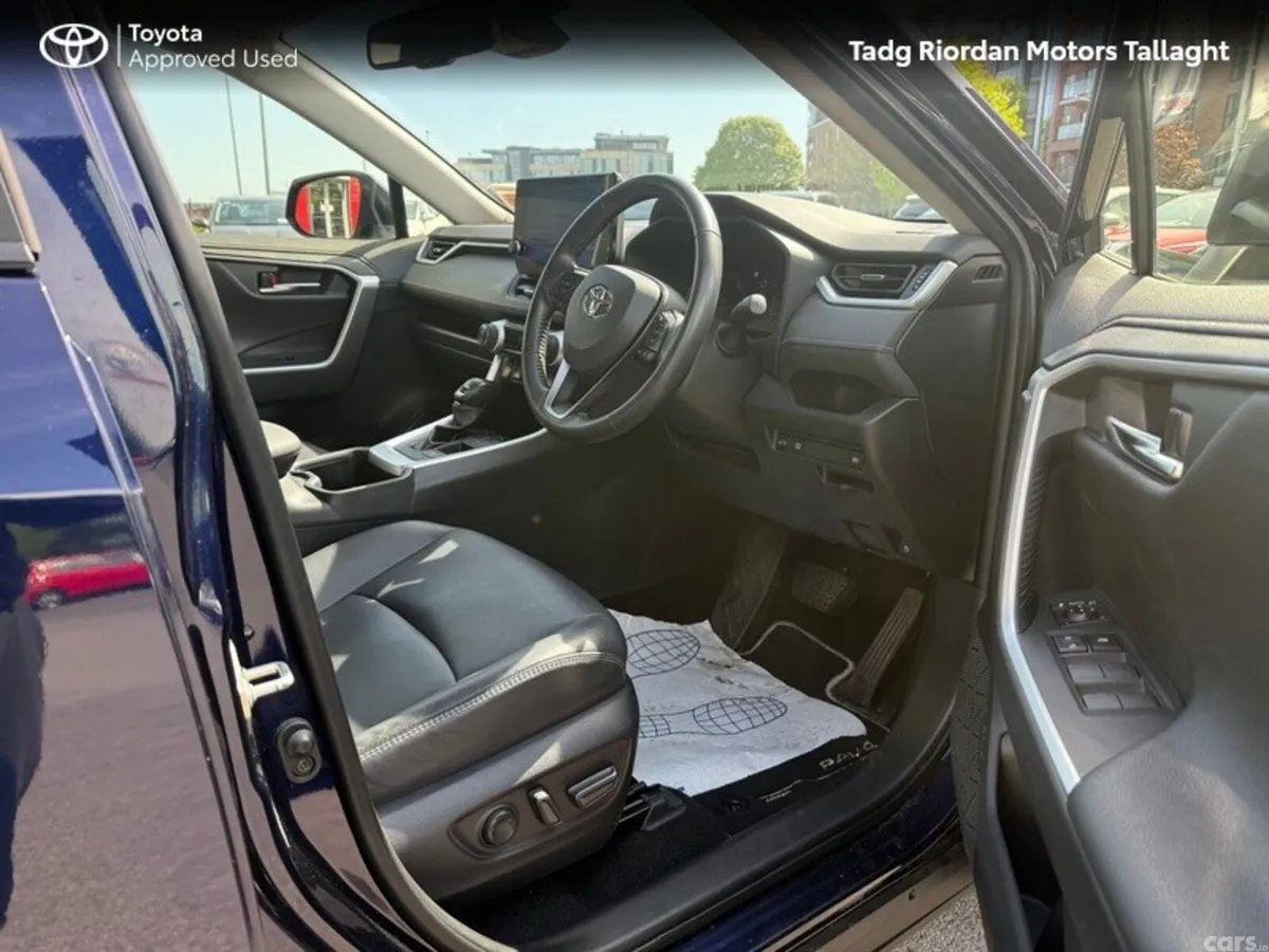 Toyota RAV4 SUV, Petrol Hybrid, 2023, Blue