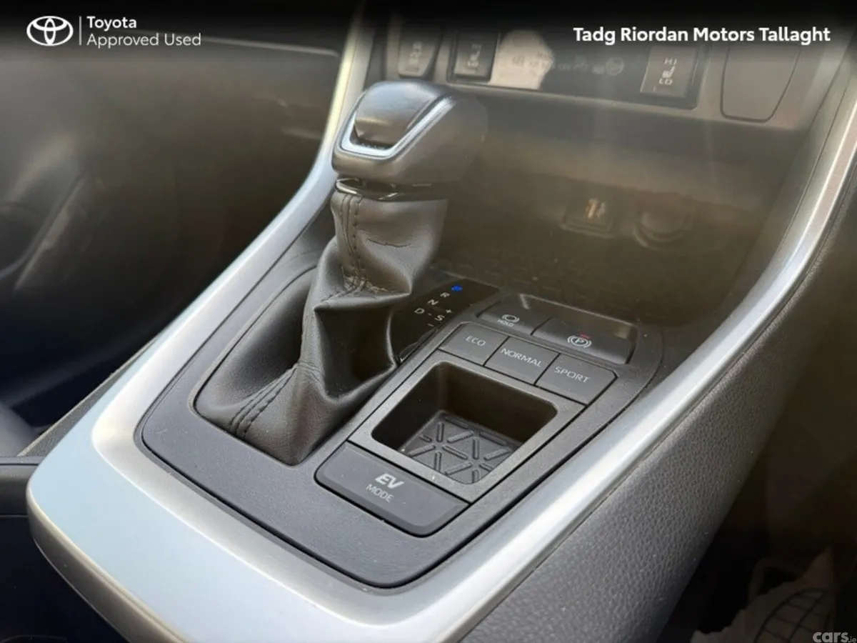 Toyota RAV4 SUV, Petrol Hybrid, 2023, Blue