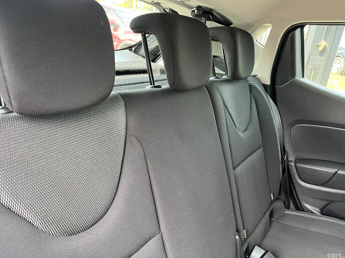 Renault Clio Hatchback, Petrol, 2019, Black