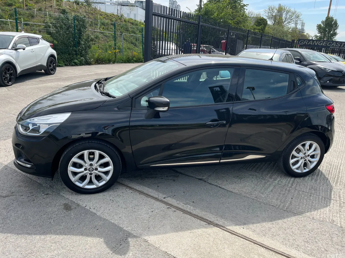 Renault Clio Hatchback, Petrol, 2019, Black