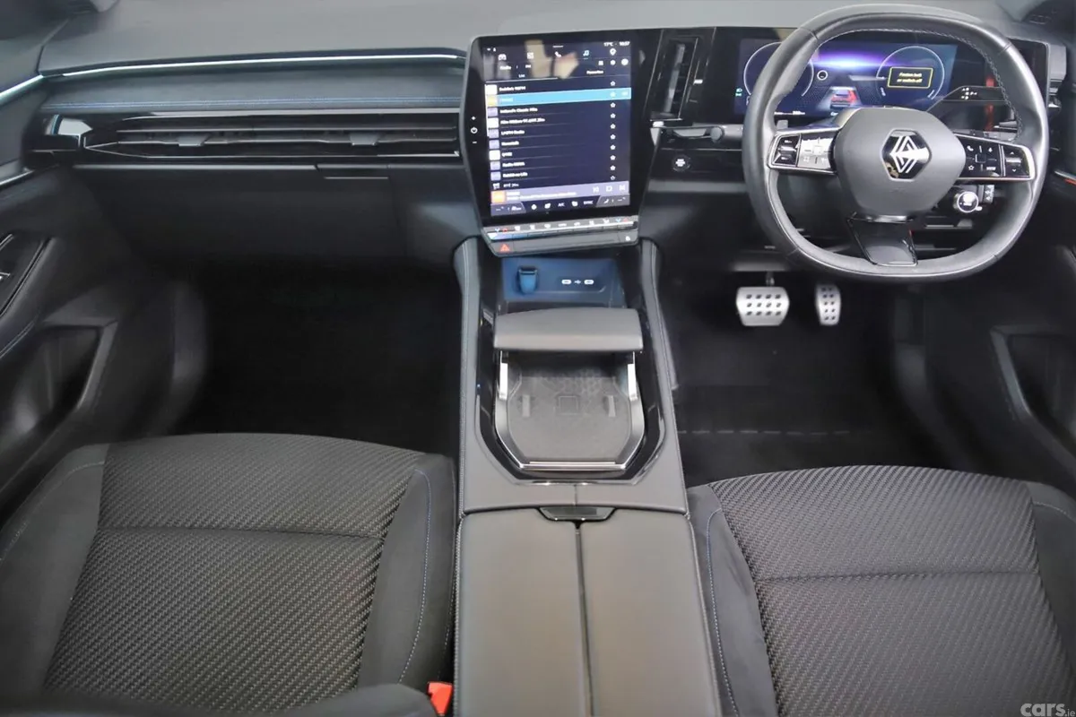 Renault Austral SUV, Petrol, 2025, Red