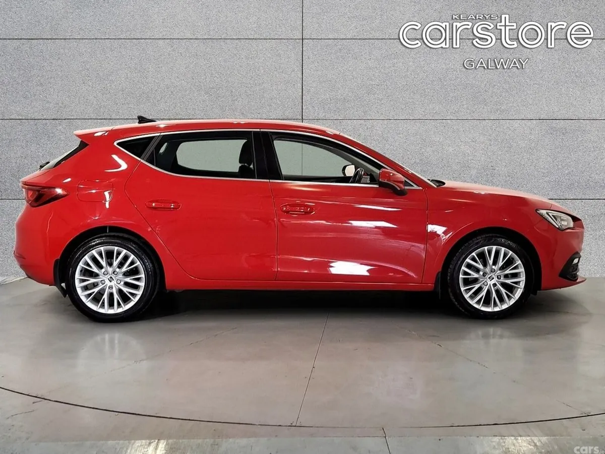 SEAT Leon SUV, Petrol, 2021, Red