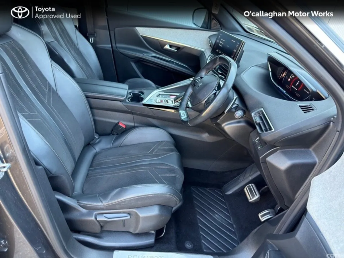 Peugeot 5008 MPV, Diesel, 2021, Grey