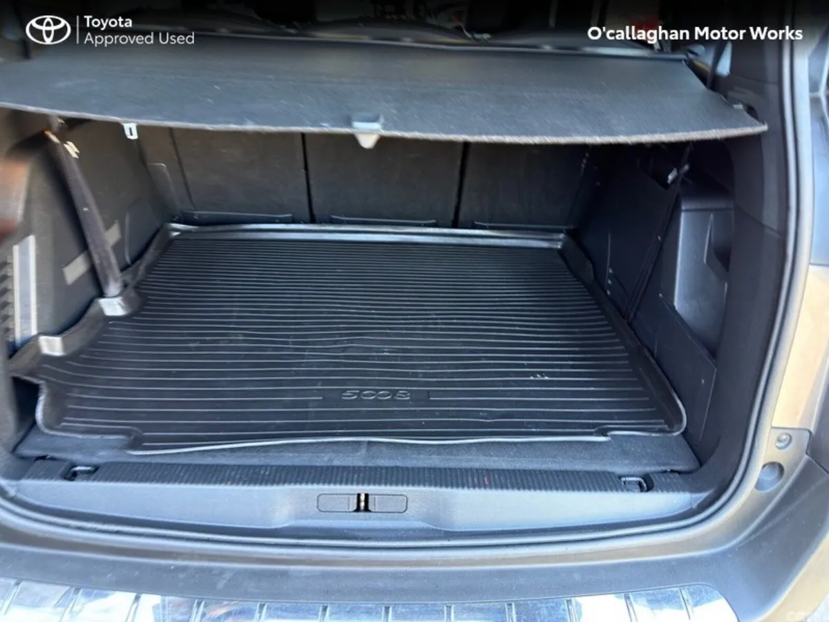 Peugeot 5008 MPV, Diesel, 2021, Grey