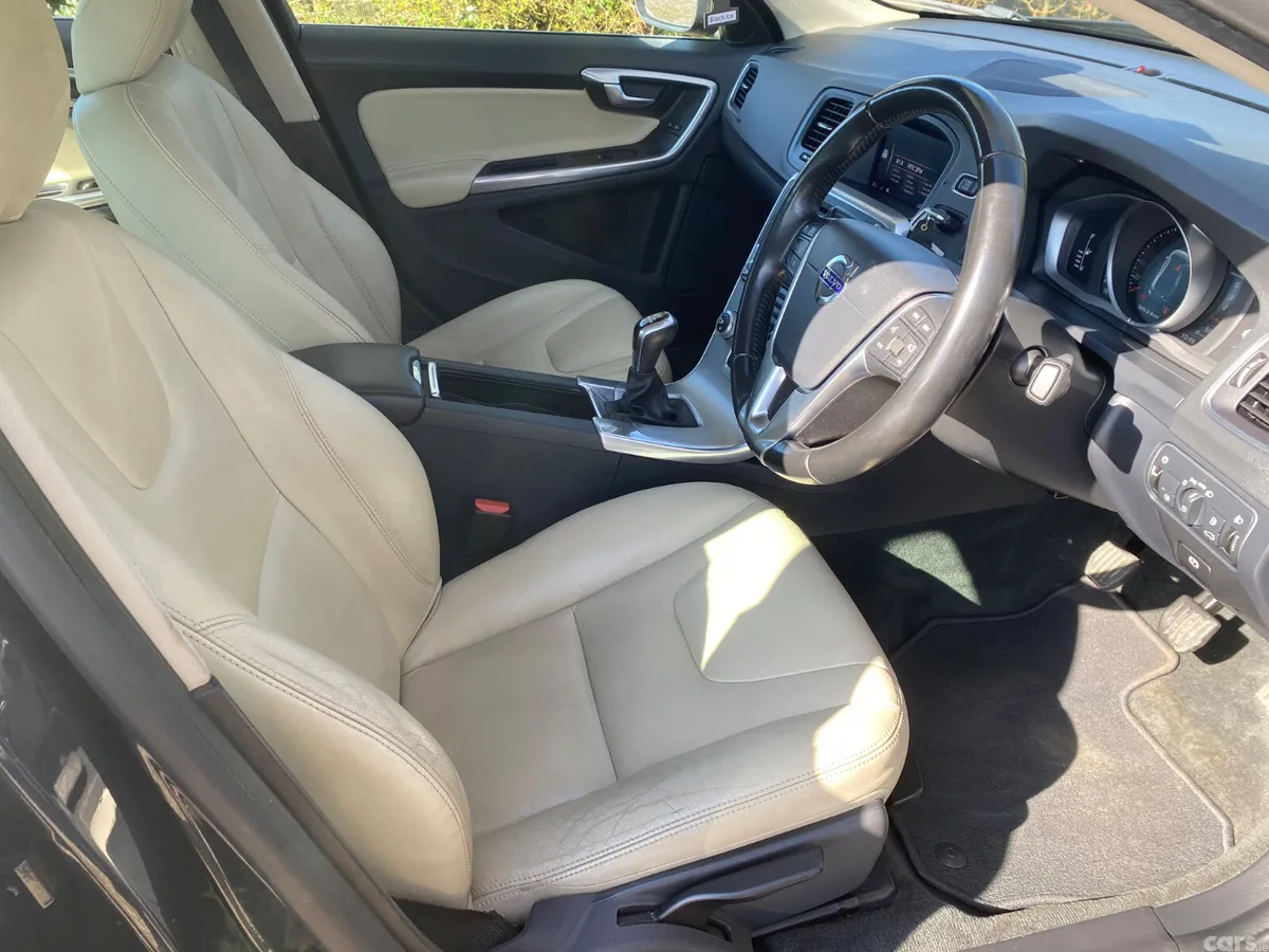 Volvo S60 Saloon, Diesel, 2018, Grey