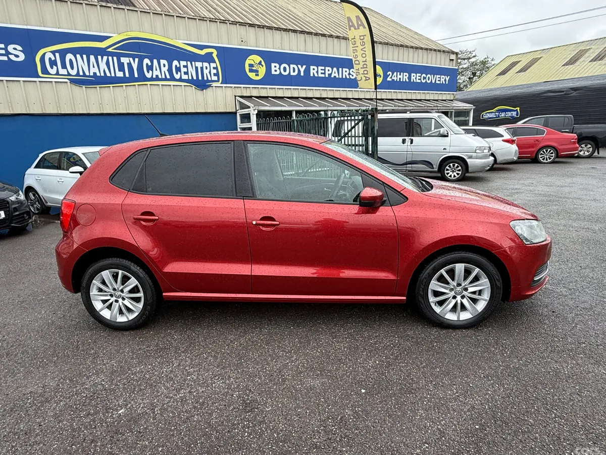 Volkswagen Polo Hatchback, Petrol, 2015, Red
