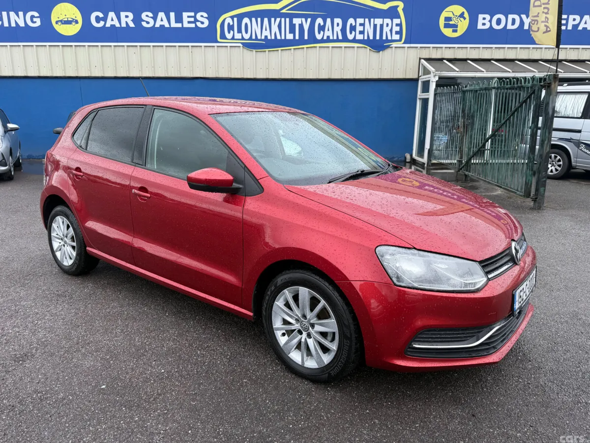 Volkswagen Polo Hatchback, Petrol, 2015, Red