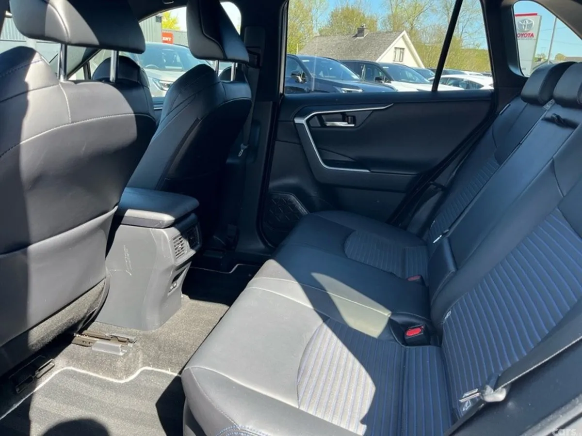 Toyota RAV4 SUV, Petrol Hybrid, 2024, Grey