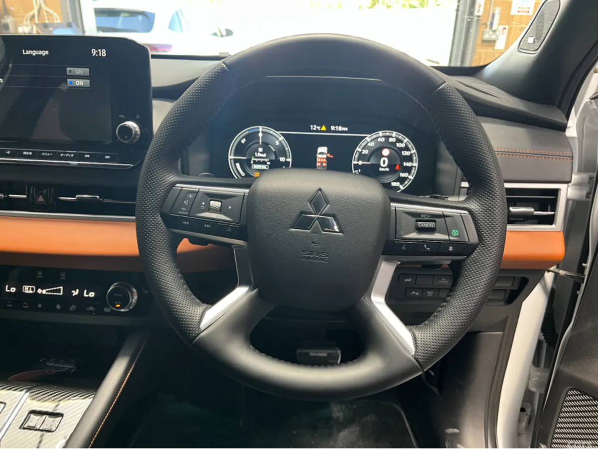 Mitsubishi Outlander SUV, Petrol Plug-in Hybrid, 2023, White