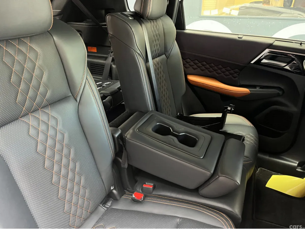 Mitsubishi Outlander SUV, Petrol Plug-in Hybrid, 2023, White