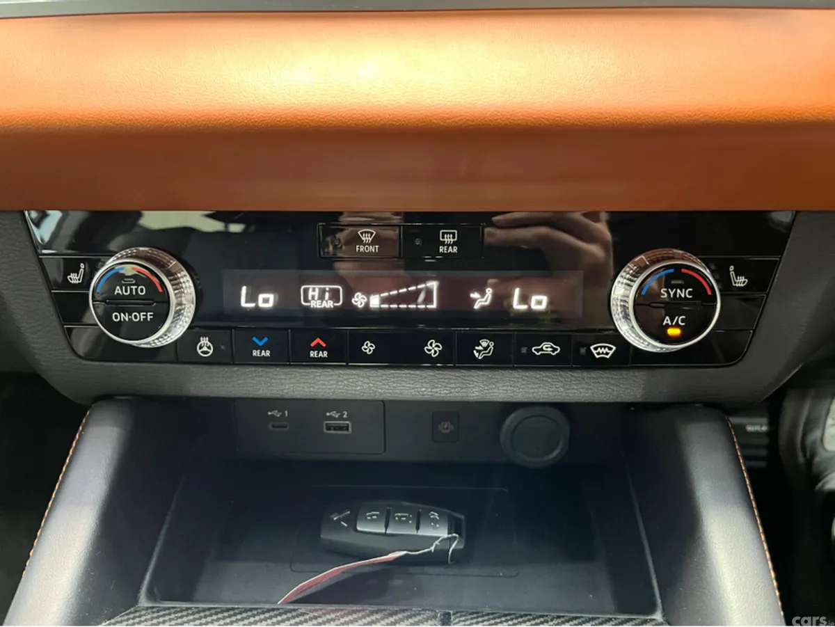 Mitsubishi Outlander SUV, Petrol Plug-in Hybrid, 2023, White