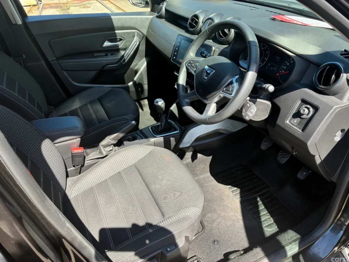 Dacia Duster MPV, Petrol, 2022, Black