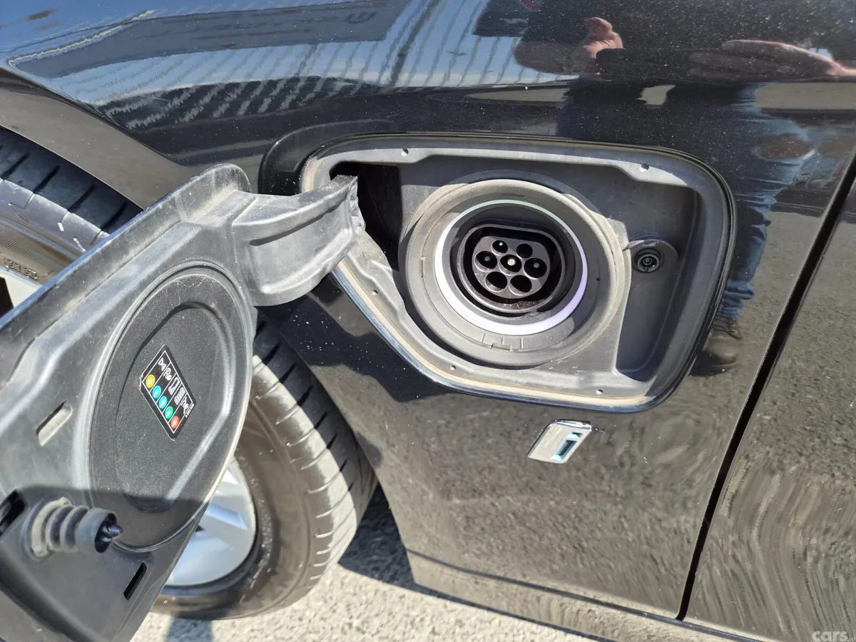 BMW 3-Series Saloon, Petrol Plug-in Hybrid, 2018, Black