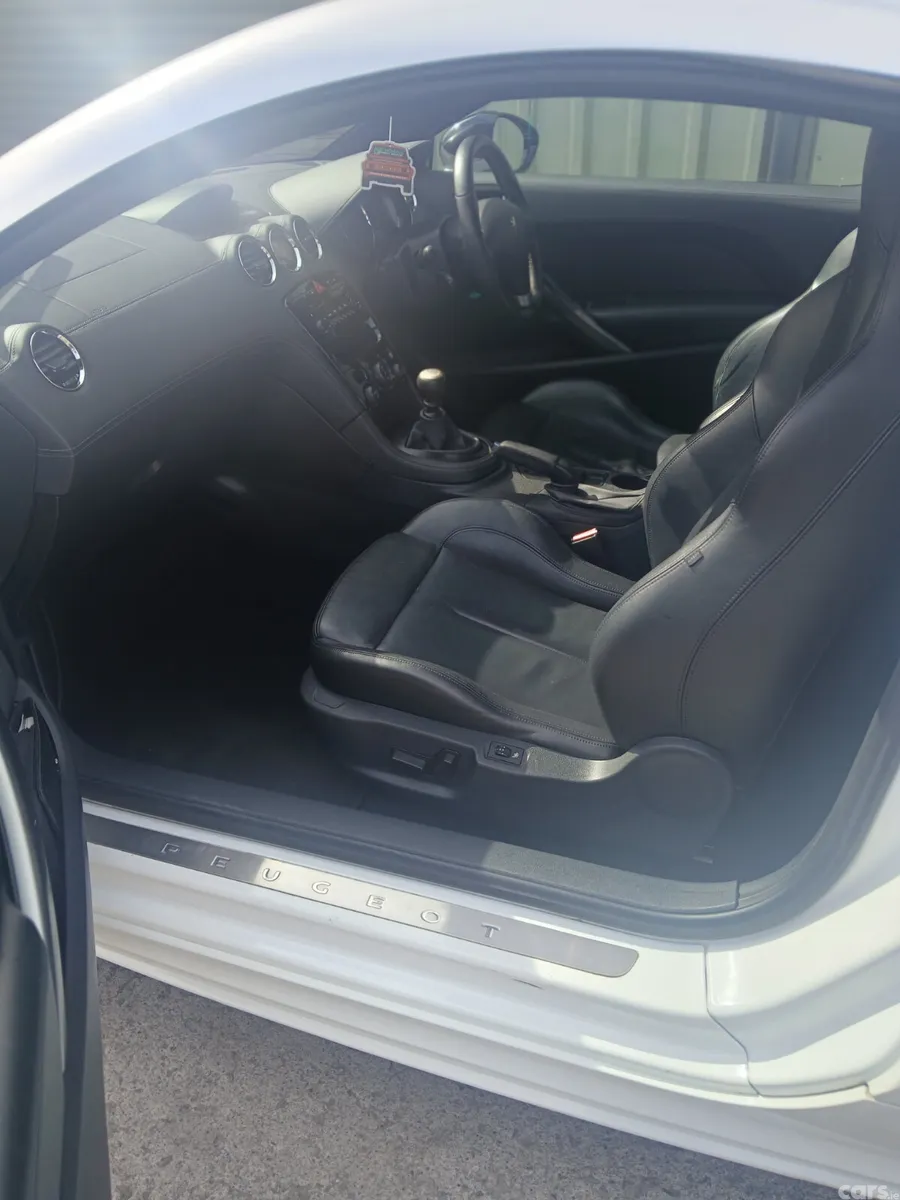 Peugeot RCZ Coupe, Diesel, 2011, White