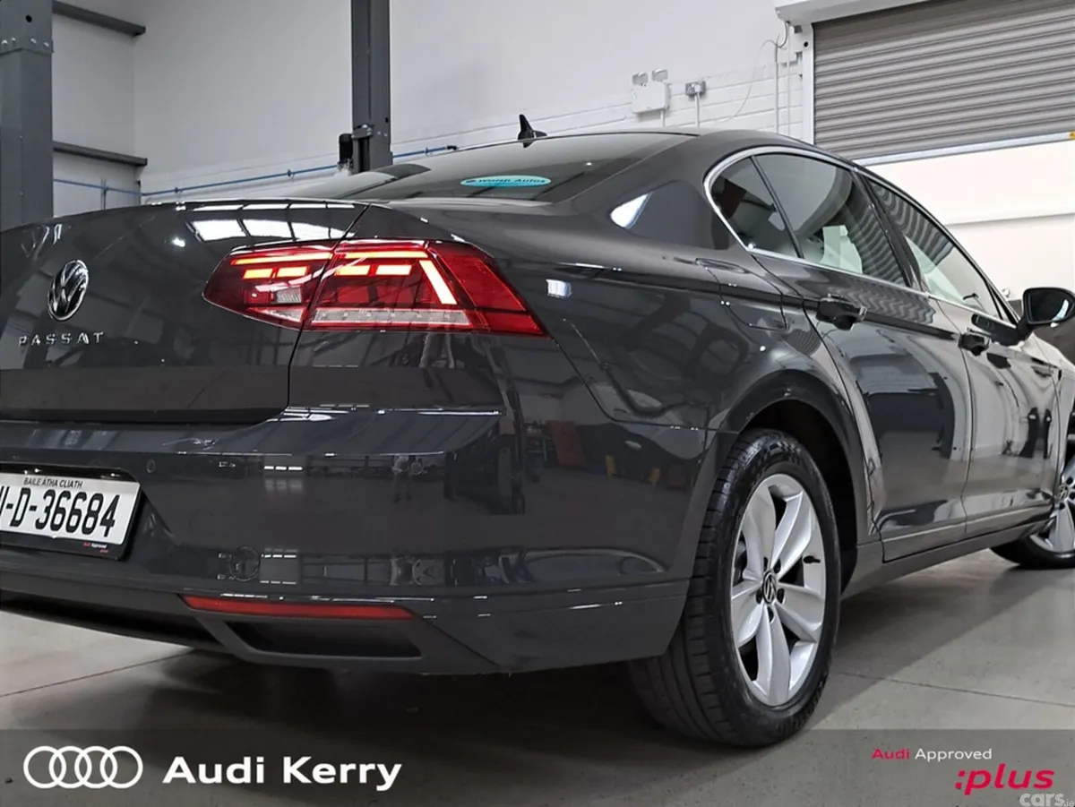 Volkswagen Passat Saloon, Diesel, 2021, Grey