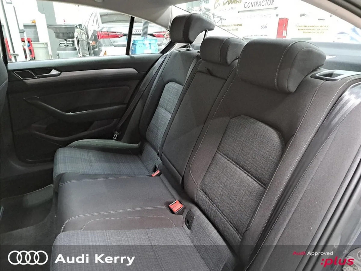 Volkswagen Passat Saloon, Diesel, 2021, Grey