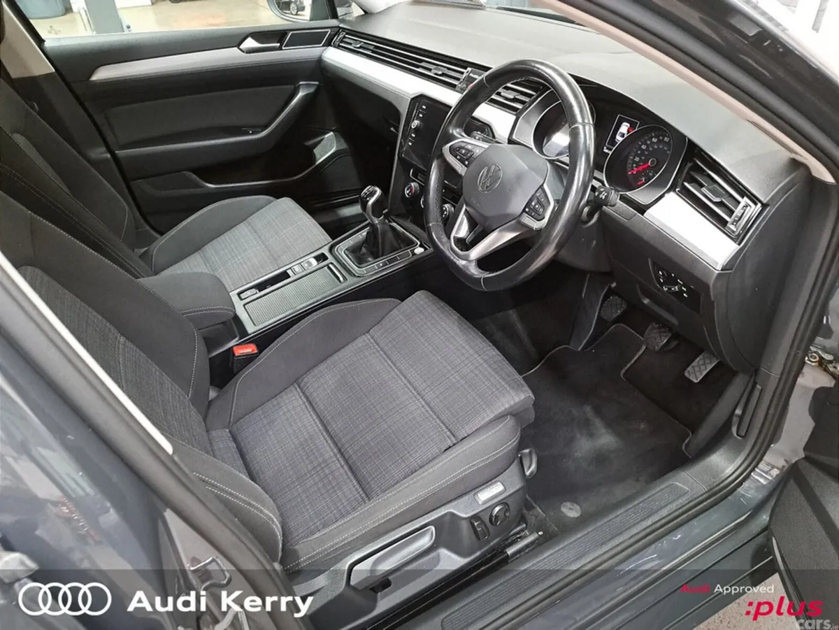 Volkswagen Passat Saloon, Diesel, 2021, Grey