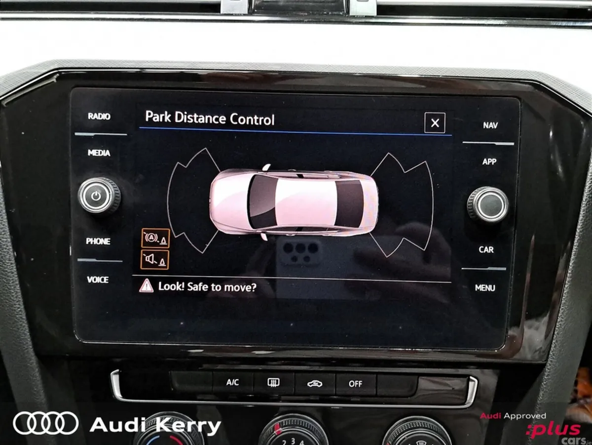 Volkswagen Passat Saloon, Diesel, 2021, Grey