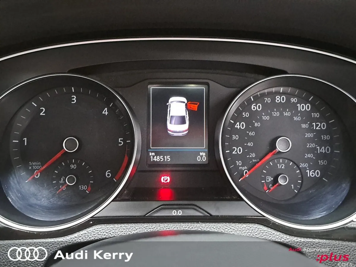 Volkswagen Passat Saloon, Diesel, 2021, Grey