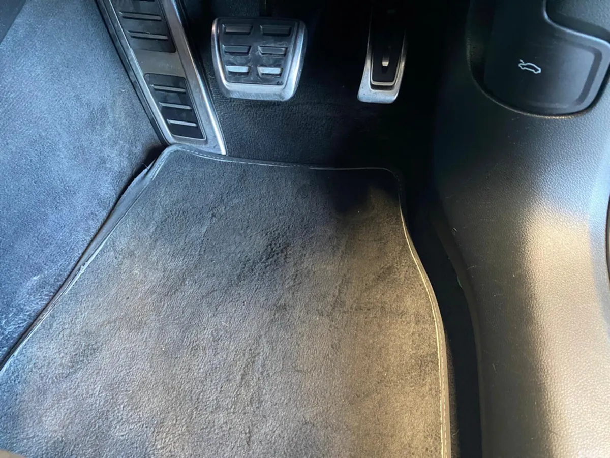 Audi A6 Saloon, Diesel, 2019, Black