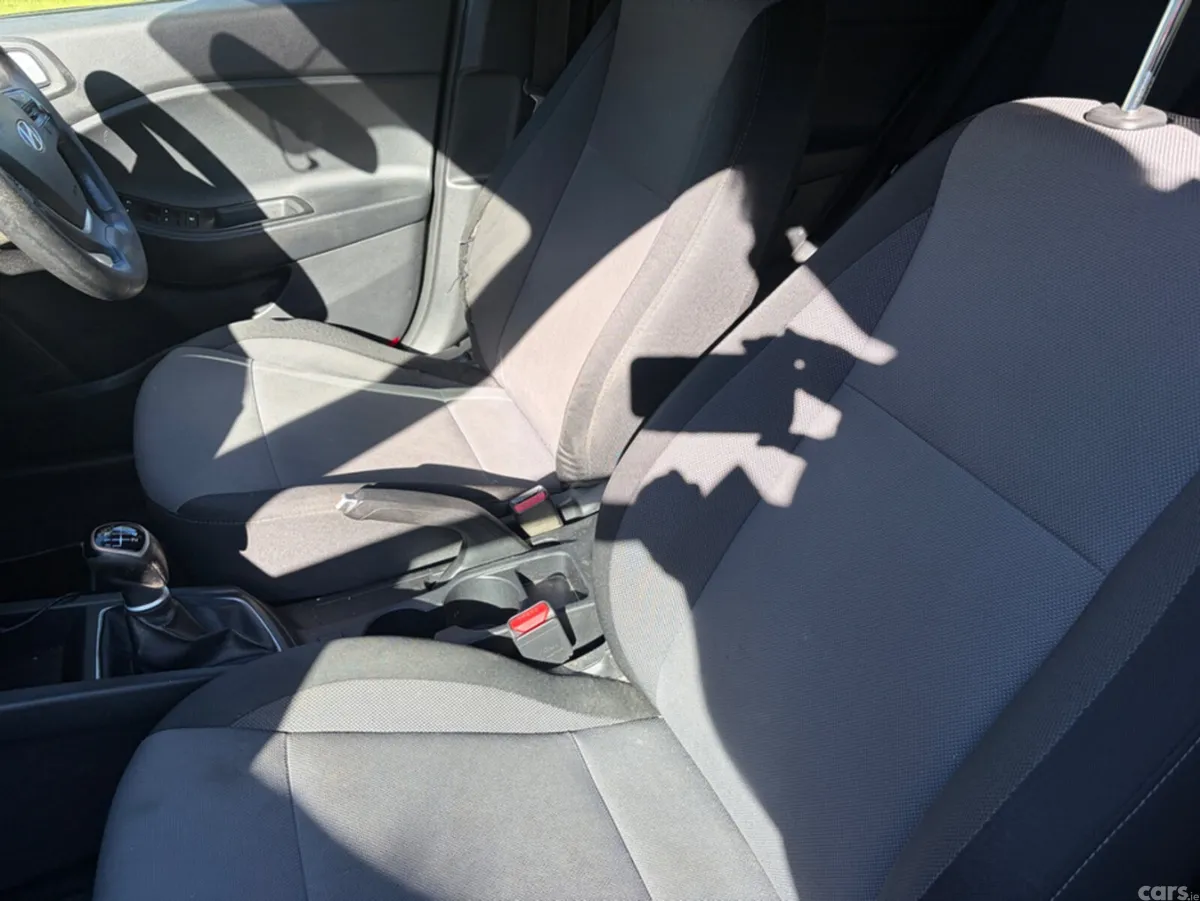 Hyundai i20 Hatchback, Petrol, 2016, Grey