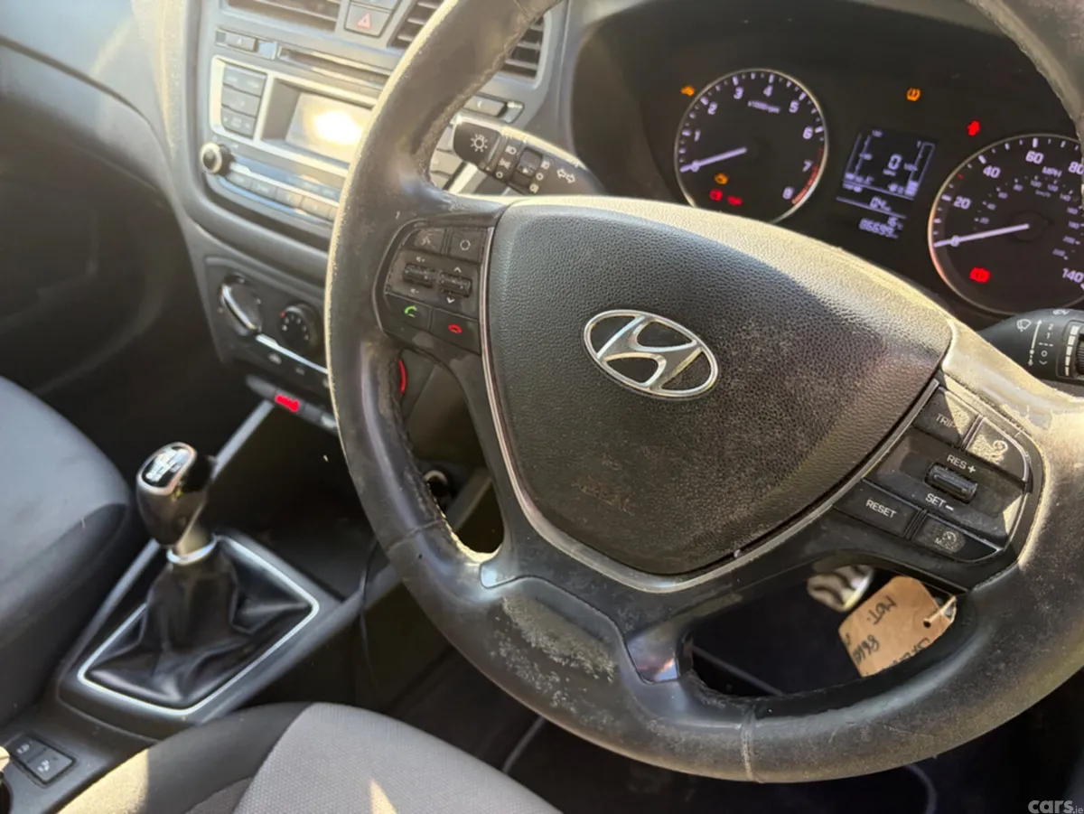 Hyundai i20 Hatchback, Petrol, 2016, Grey