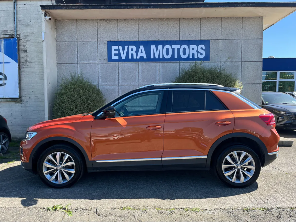Volkswagen T-Roc SUV, Diesel, 2021, Orange
