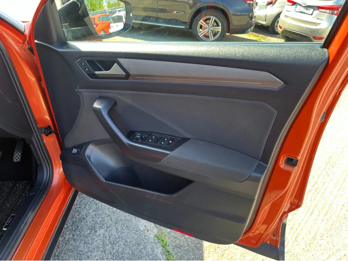 Volkswagen T-Roc SUV, Diesel, 2021, Orange