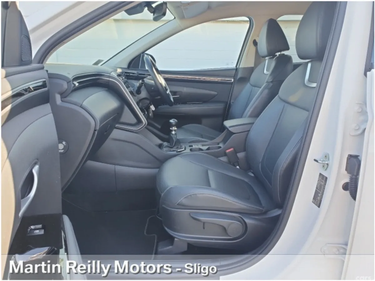 Hyundai Tucson MPV, Diesel, 2023, White
