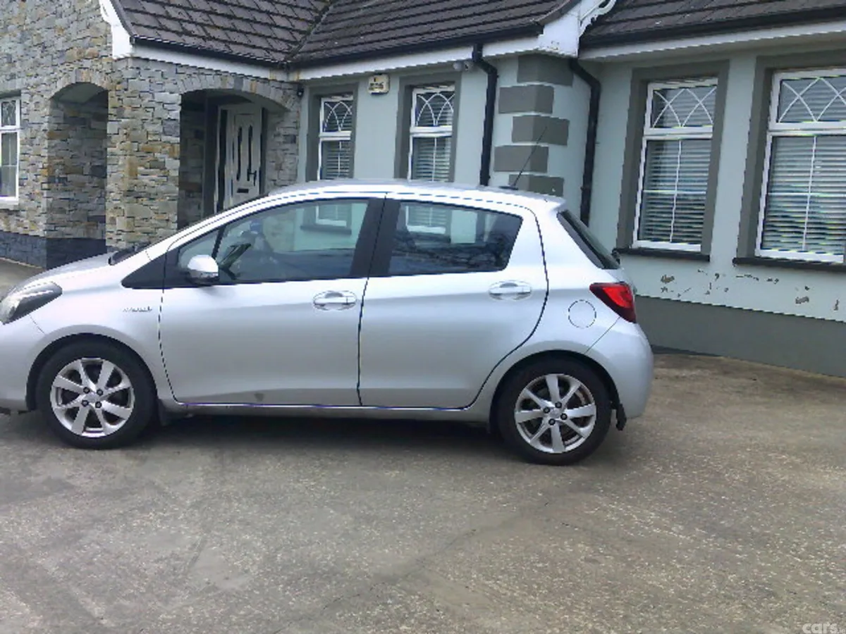 Peugeot 208 Hatchback, Diesel, 2016, Silver