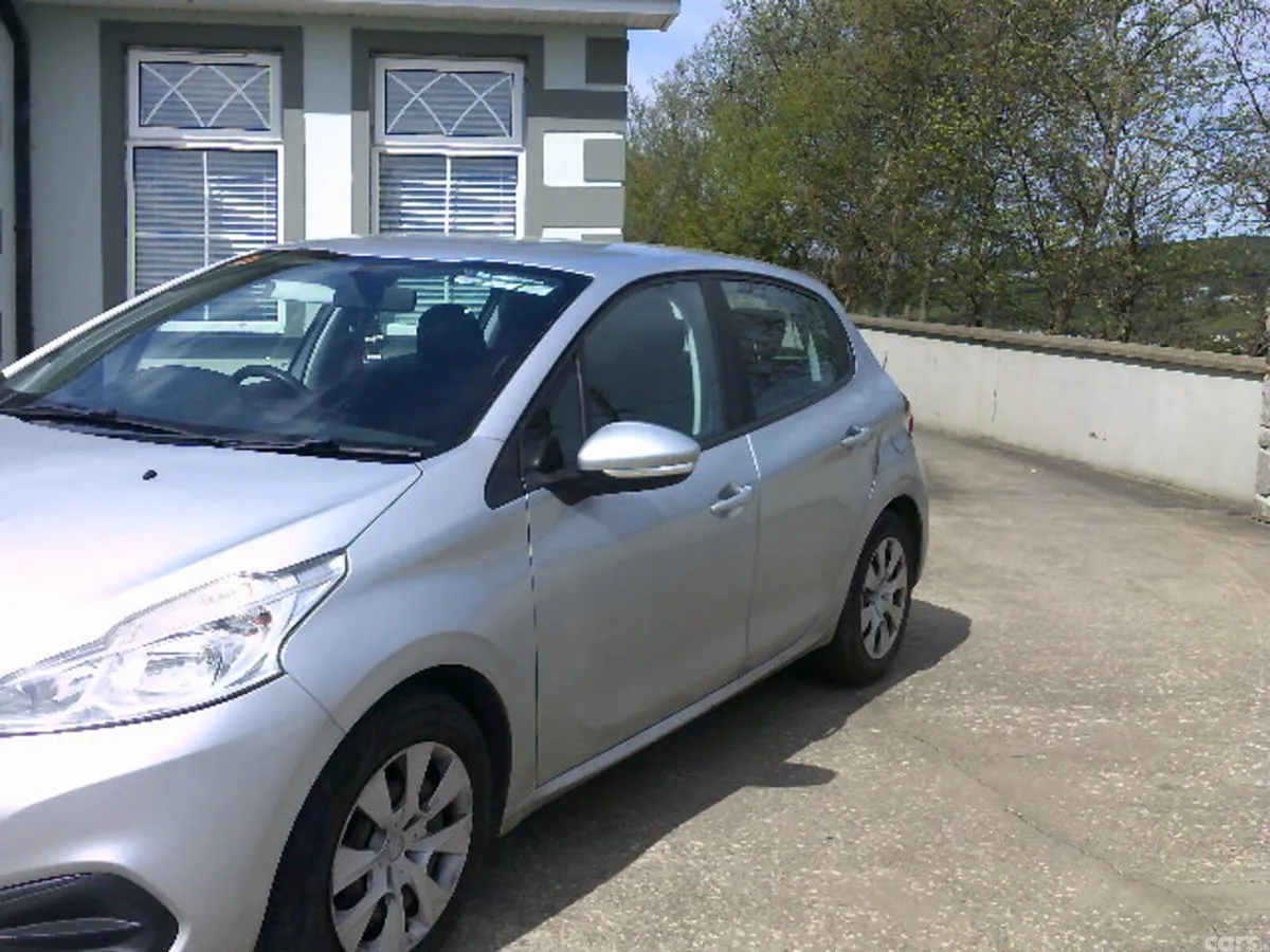 Peugeot 208 Hatchback, Diesel, 2016, Silver