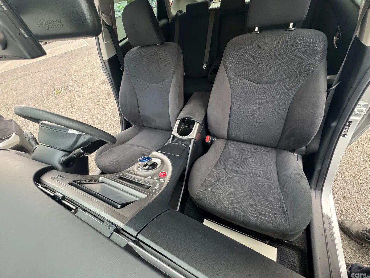Toyota Prius Hatchback, Petrol Hybrid, 2014, Silver