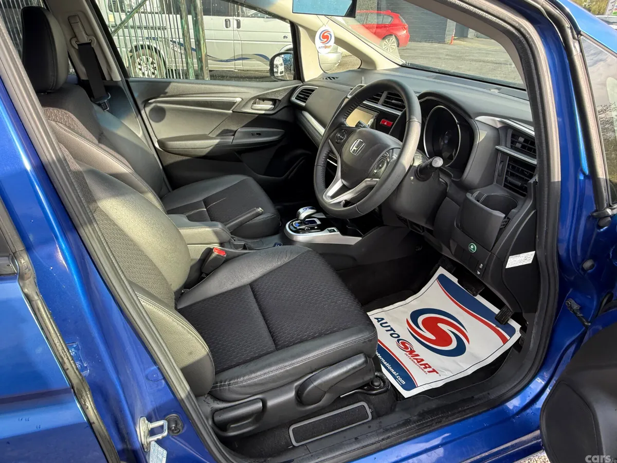 Honda Fit Hatchback, Petrol Hybrid, 2014, Blue
